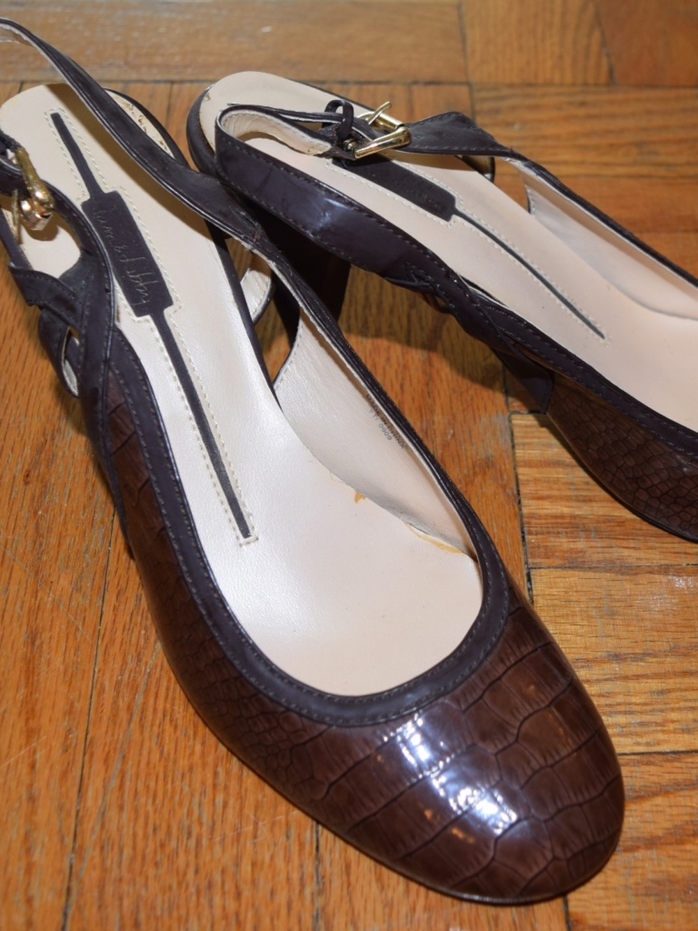 Women's faux croc brown slingback size 8